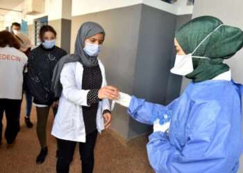 الموافقة رسميا على تلقيح التلاميذ ما بين 12 و17 سنةبشكل اختياري