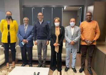 رئيس الرواندي يستقبل المغربية بشرى حجيج رئيسة الكونفدرالية الإفريقية للكرة الطائرة