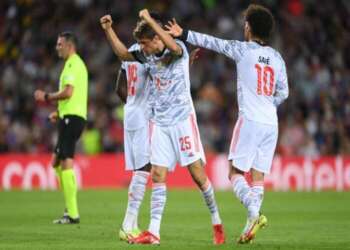 بايرن ميونيخ يضرب برشلونة في عقر داره بثلاثية نظيفة في دوري الأبطال