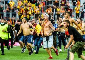 التحقق في أعمال الشغب التي شهدتها مباراة لانس وليل
