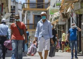 “غير الملقحين” يعطلون تحقيق المناعة الجماعية