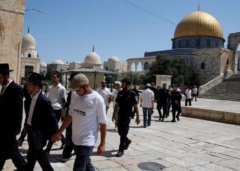محكمة إسرائيلية تمنح لليهود حق أداء صلوات “صامتة” في باحات المسجد الأقصى