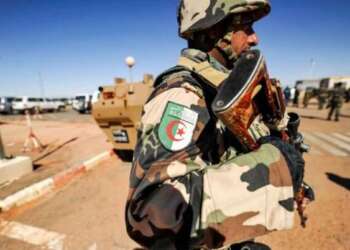 الجيش الجزائري يقتل اثنين من سكان تندوف العزل