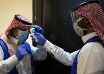 موجات عالمية تدفع السعودية للتشديد على التدابير الاحترازية