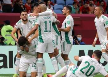 الجزائر تفوز على قطر وتتأهل لملاقاة تونس في نهائي كأس العرب