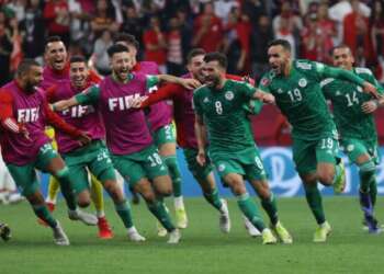 المنتخب الجزائري يفوز على نظيره التونسي ويتوج بطلا لكأس العرب