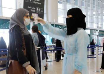 رصد حالة إصابة بالسلالة المتحورة “أوميكرون” في السعودية