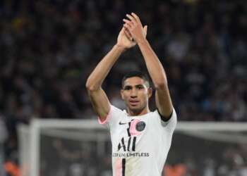 النجم المغربي حكيمي يزين التشكيلة المثالية الاتحاد الدولي للتاريخ والإحصاء لعام 2021