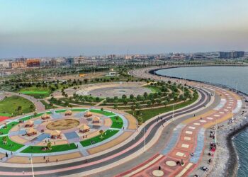 رغم هجمات الحوثيين سكان جازان السعودية يعيشون حياة طبيعية