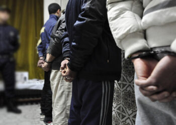 توقيف سبعة أشخاص بشبهة إلحاق خسائر بممتلكات الغير وحيازة السلاح الأبيض