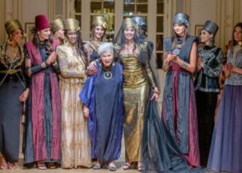 معرض الأزياء الشرقية للمغربية هند جودار يعود إلى ساحة الموضة الباريسية
