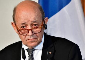 وزير الخارجية الفرنسي يحذر بوتين بان الأطلسي أيضا  “حلف نووي”