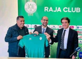 رشيد الطاوسي يعود لتدريب الرجاء الرياضي
