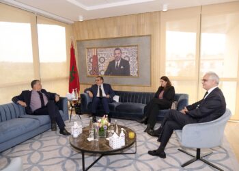 الأغلبية الحكومية تؤكد “عزمها القوي” على الانكباب على الصعوبات الاجتماعية