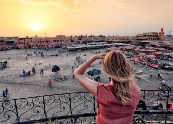 قرار إعادة فتح المجال الجوي المغربي سيعود بالنفع على الصناعة السياحية