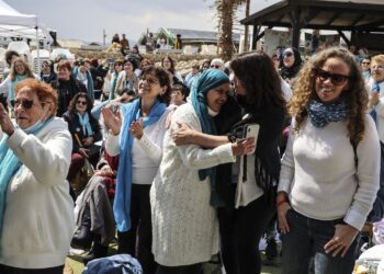 أمهات فلسطينيات وإسرائيليات يعقدن “مؤتمر سلام”
