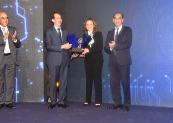 رئيس النيابة العامة يتسلم جائزة “امتياز 2021” عن “خدمة الشكاية الإلكترونية”