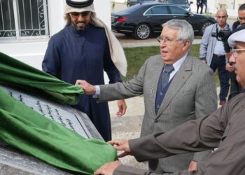 قطر تساهم في بناء مجمع سكني بحي “بــير السوق “ في أصيلة