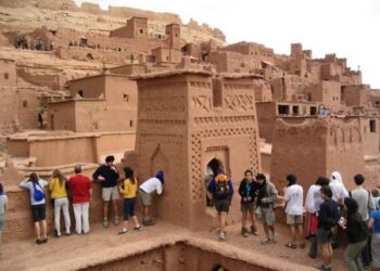 استراتيجية للسياحة الداخلية تكرس دور كبار الفاعلين كوكلاء للأسفار