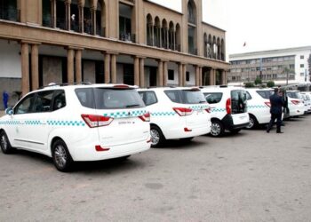 الحكومة تمنح 2200 درهم للطاكسيات الكبيرة و 1600 للصغيرة
