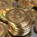 تحذير من المخاطر المرتبطة باستعمال عملة البيتكوين الافتراضية