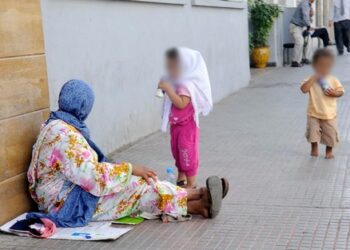 الطفل المتسول: ساعده بعدم إعطائه