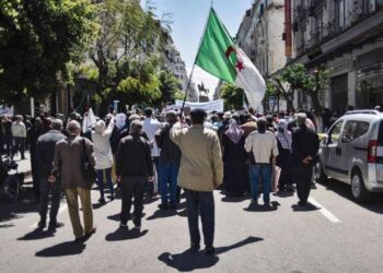 إضراب بالوظيفة العمومية في الجزائر