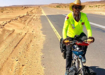 الدراج المغربي كريم موسطى يخوض مغامرة جديدة من أمستردام إلى دكار بدراجة هوائية