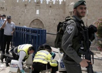طعن شرطي إسرائيلي في القدس وإصابة المهاجم بالرصاص