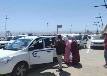 سيارات الأجرة تعود إلى “باب الديوانةبعد غياب طويل