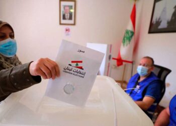 اللبنانيون يختارون ممثليهم في البرلمان وسط انهيار اقتصادي غير مسبوق
