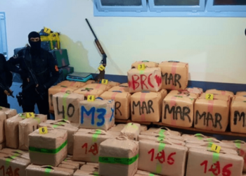 إحباط تهريب طن ونصف من المخدرات قبالة سواحل طنجة