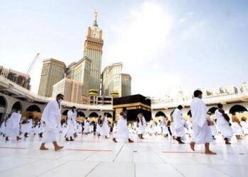 الفوج الأول للحجاج المغاربة يصل للسعودية