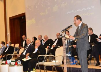 الداكي يحاضر في ندوة تمرين المحامين الجدد بطنجة