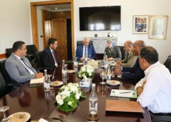 آيت الطالب يواصل جولات الحوار الإجتماعي باستقبال المركزيات النقابية الممثلة في قطاع الصحة
