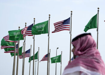 السعودية تعلن فتح أجوائها “لجميع الناقلات الجوية” في بادرة تجاه إسرائيل قبيل زيارة بايدن
