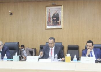 مجلس جهة الداخلة وادي الذهب يصادق على اتفاقيتي شراكة لتأهيل البنيات التحتية والتجهيزات بمدينة الداخلة باعتماد مالي يفوق مليار درهم