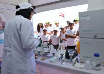 المكتب الوطني للكهرباء والماء الصالح للشرب ينظم ورشة تحسيسية للأطفال حول مهن مراقبة جودة المياه