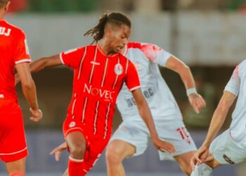 العين الإماراتي يحسم في ضم المغربي المهدي مبارك