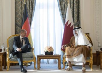 قطر والمانيا تبحثان تعزيز العلاقات الاقتصادية والاستثمارية والتعاون العسكري
