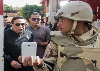 هذه حقيقة إصابة عادل إمام بالزهايمر