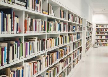 6 كتاب من 5 جنسيات و4 قارات في قائمة الترشيحات النهائية لجائزة بوكر