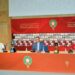 فوزي لقجع يستقبل المنتخب الوطني لكرة القدم داخل القاعة