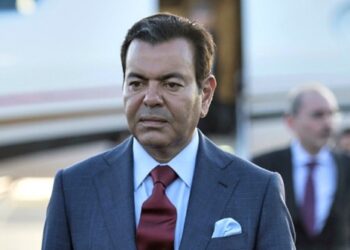 الأمير مولاي رشيد يحل بلندن لتمثيل جلالة الملك في مراسم جنازة الملكة إليزابيث الثانية
