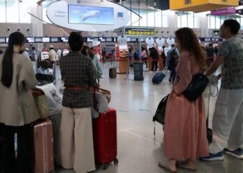 رفع العمل بالقيود الصحية لدخول التراب الوطني ابتداء من اليوم الجمعة
