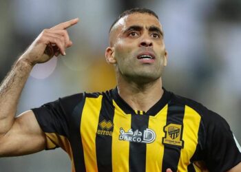 السعودية: تعليق عقوبة إيقاف اللاعب المغربي عبد الرزاق حمد الله