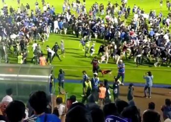 ارتفاع حصيلة ضحايا أعمال الشغب في مباراة كرة القدم باندونيسيا إلى 174 قتيلا