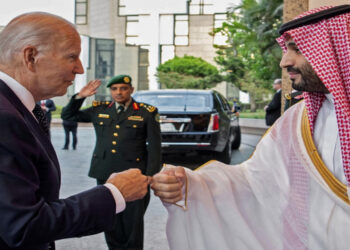 تصاعد التوتر بين واشنطن والرياض على خلفية خفض انتاج النفط