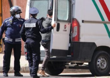 توقيف تسعة أشخاص بشبهة تورطهم في تنظيم الهجرة غير المشروعة والاتجار بالبشر