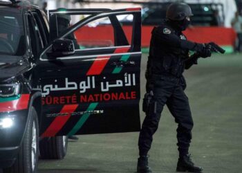 الرصاص لتوقيف شاب هائج شكل خطرا على حياة مواطنين وعناصر شرطة بفاس
